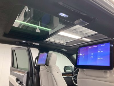 2025 Cadillac ESCALADE — миниатюра 3