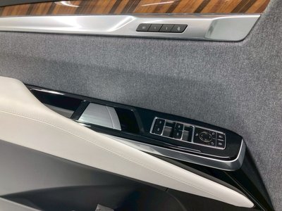 2025 Cadillac ESCALADE — миниатюра 37