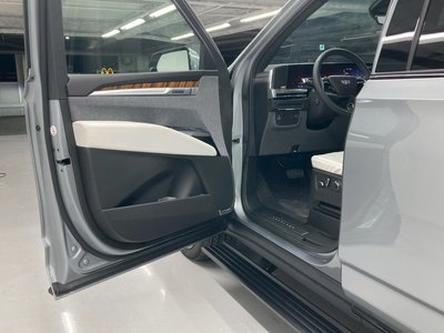 2025 Cadillac ESCALADE — миниатюра 33