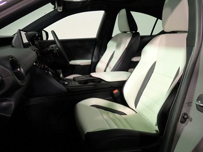 2024 Lexus IS thumbnail 26