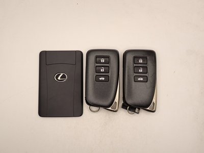 2024 Lexus IS photo 6