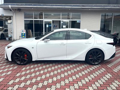 2023 Lexus IS thumbnail 23