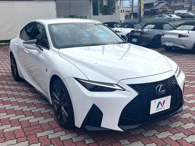 2023 Lexus IS photo 16