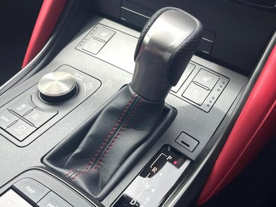 2023 Lexus IS thumbnail 53
