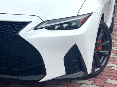 2023 Lexus IS photo 4