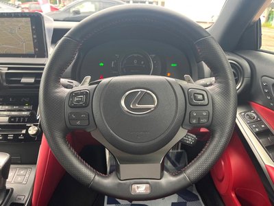 2023 Lexus IS photo 12