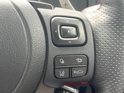 2023 Lexus IS thumbnail 40