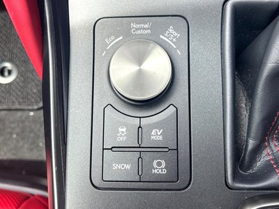 2023 Lexus IS thumbnail 54
