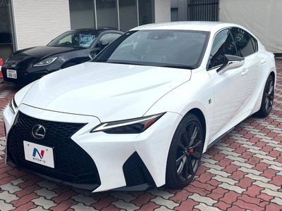 2023 Lexus IS thumbnail 24