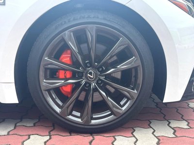 2023 Lexus IS photo 13