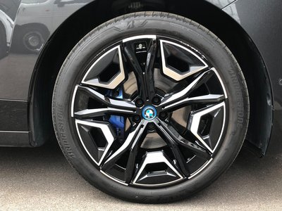 2023 BMW IX thumbnail 34