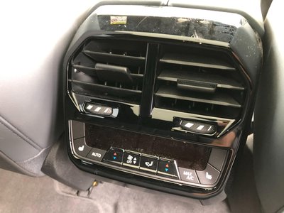 2023 BMW IX thumbnail 22
