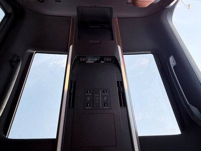 صورة 33 لـ 2024 Toyota VELLFIRE