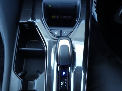 صورة 28 لـ 2024 Toyota CROWN SPORT