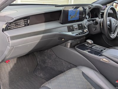 2020 Lexus LS thumbnail 31
