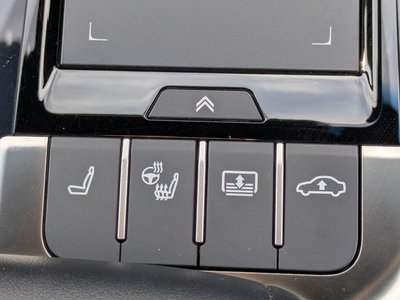 2020 Lexus LS thumbnail 23