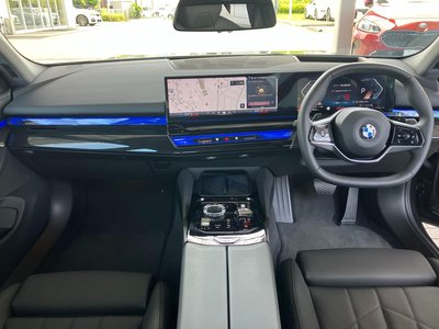2024 BMW 5 SERIES — фото 13