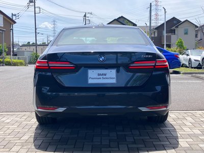 2024 BMW 5 SERIES — фото 8
