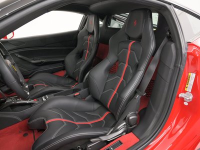 2016 Ferrari 488 GTB 照片 4