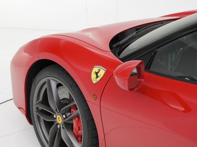 2016 Ferrari 488 GTB 照片 18