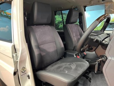2025 Toyota LAND CRUISER 70 photo 8