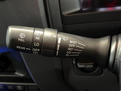 2025 Toyota LAND CRUISER 70 thumbnail 37