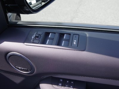 2025 LAND Rover DISCOVERY — миниатюра 18