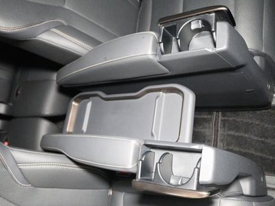 صورة 15 لـ 2025 Toyota ALPHARD