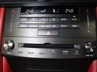 صورة 32 لـ 2022 Lexus RC