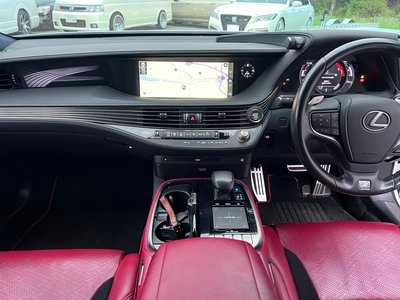 2018 Lexus LS thumbnail 22
