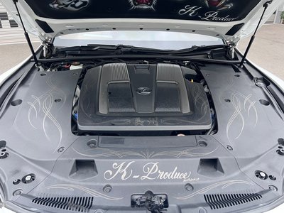 2018 Lexus LS photo 3