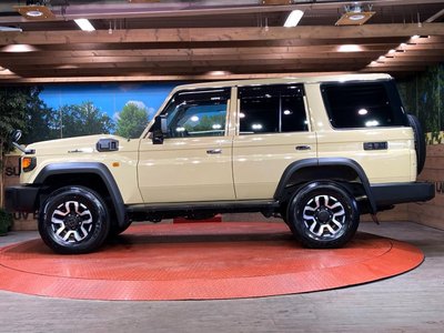 2025 Toyota LAND CRUISER 70 thumbnail 26