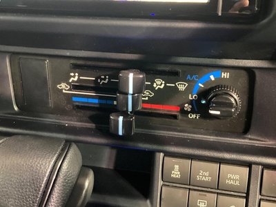 2025 Toyota LAND CRUISER 70 thumbnail 50