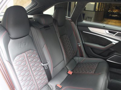 2020 AUDI RS6 AVANT photo 12