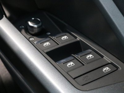 صورة مصغرة 32 لـ 2025 AUDI Q3