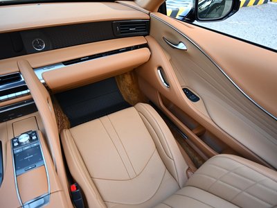 صورة مصغرة 75 لـ 2024 Lexus LC