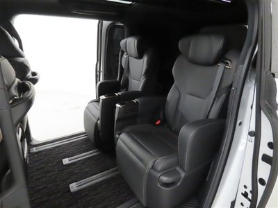 2023 Toyota ALPHARD — фото 31