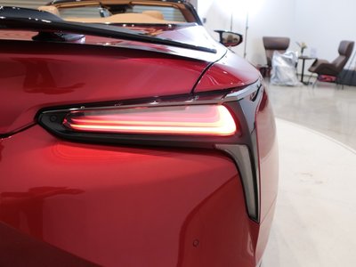 2023 Lexus LC CONVERTIBLE thumbnail 39