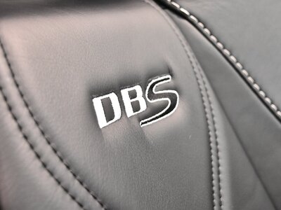 2010 Aston Martin DBS VOLANTE — фото 21