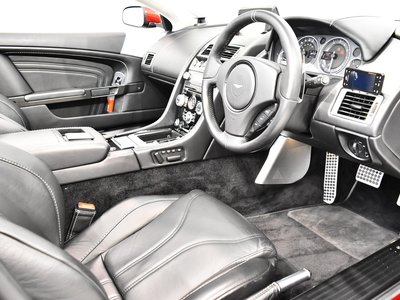 صورة 2 لـ 2010 Aston Martin DBS VOLANTE