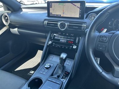 2021 Lexus IS thumbnail 19
