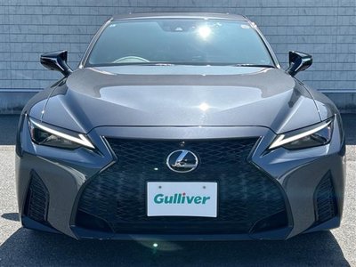 2021 Lexus IS thumbnail 36