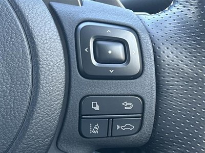 2021 Lexus IS photo 12