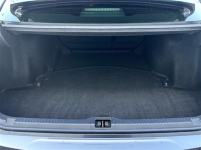 2021 Lexus IS thumbnail 30