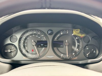 صورة مصغرة 21 لـ 2015 Aston Martin VANQUISH