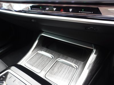 2025 BMW I7 thumbnail 22