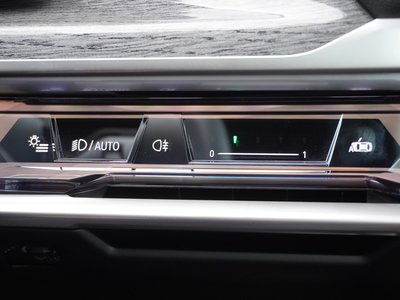 2025 BMW I7 thumbnail 21