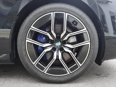 2025 BMW I7 thumbnail 48