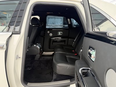 صورة 44 لـ 2012 ROLLS-ROYCE GHOST