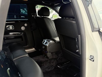 صورة 50 لـ 2012 ROLLS-ROYCE GHOST